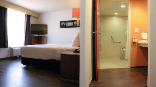 Standard King Room - Accessible