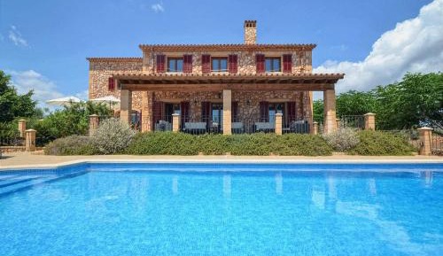 Villa with Garden View