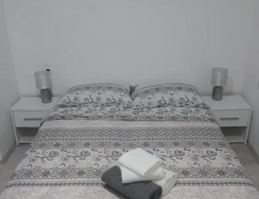 Standard Triple Studio