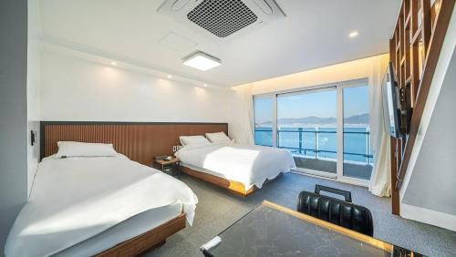 One-Bedroom Villa