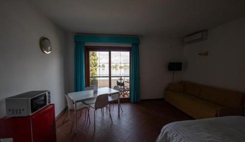 Studio with Lake View (2 Adults)