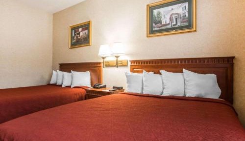 Queen Room with Two Queen Beds - Non-Smoking