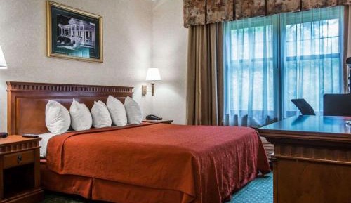 King Room - Non-Smoking