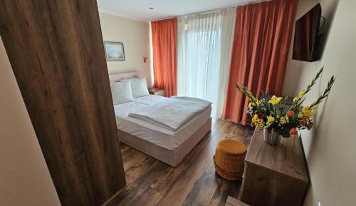 Double or Twin Room with Private Bathroom