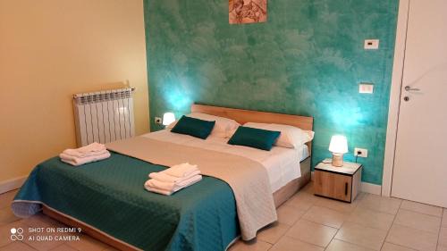 Two-Bedroom Deluxe Apartment with Balcony