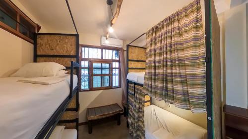 Bed in 6-Bed Mixed Dormitory Room