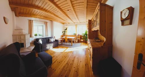 Four-Bedroom Apartment with Balcony 