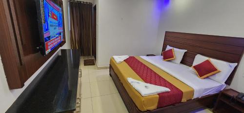 Deluxe Double Room (2 Adults + 1 Child)
