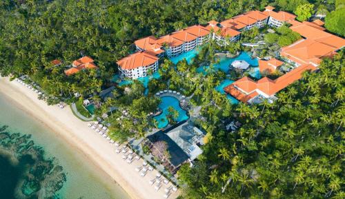 Deluxe Studio, Larger Guest room, 1 King, Balcony with Free Daily Activity