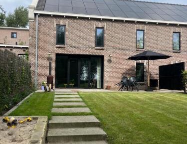 Apartment with Garden View
