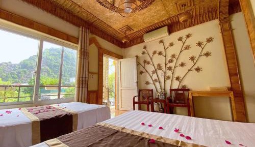 Triple Room with Mountain View