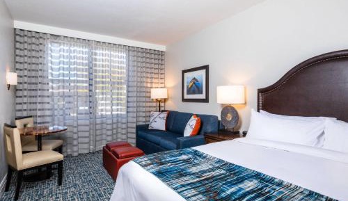 King Room with Sofa Bed