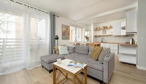 One-Bedroom Apartment with Balcony