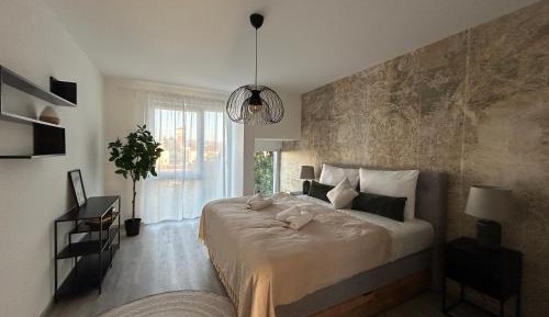 Three-Bedroom Deluxe Apartment