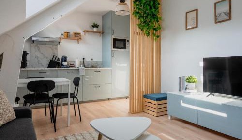 One-Bedroom Apartment