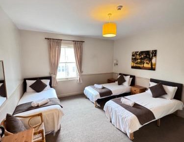 Triple Room with Private Bathroom