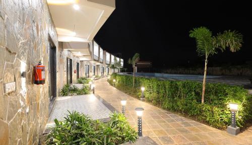 Double Room with Pool View