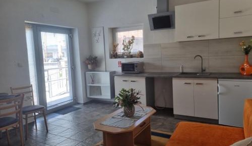 One-Bedroom Apartment - Non-Smoking