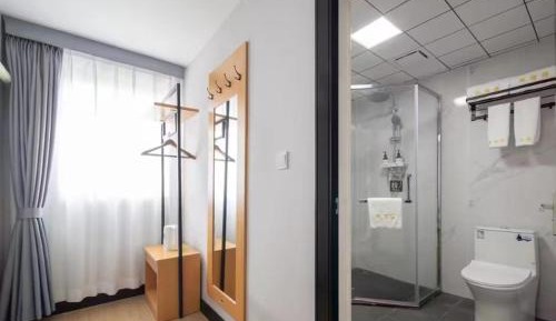 Deluxe Double Room with Shower