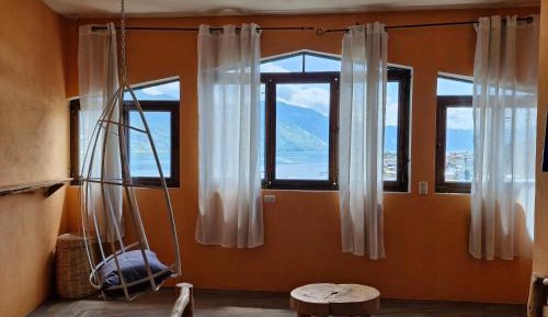 Apartment with Lake View