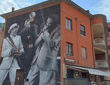 Two-Bedroom Deluxe Apartment with Balcony