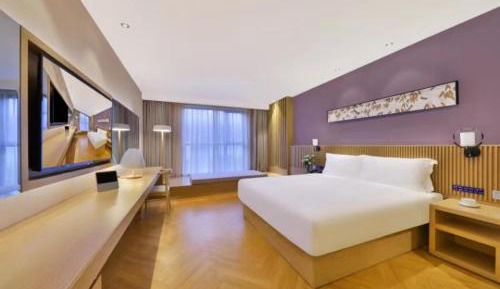 Business Queen Room