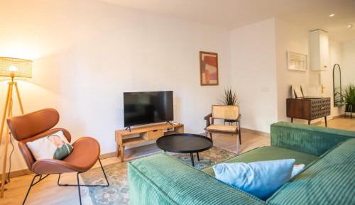 Apartment with Balcony