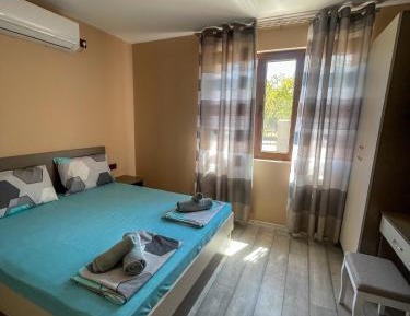 Two-Bedroom Deluxe Apartment with Balcony