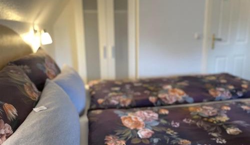 Kleines Doppelzimmer unterm Dach