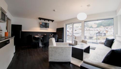 Two-Bedroom Deluxe Apartment