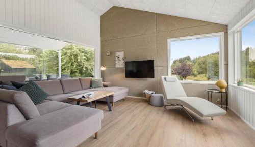 Three-Bedroom Holiday Home 