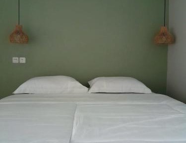 One-Bedroom Bungalow