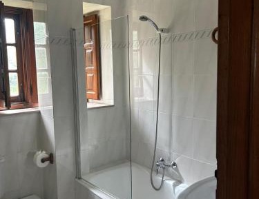 Deluxe Double Room (2 Adults + 1 Child)