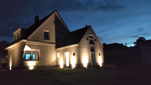 One-Bedroom Deluxe Apartment