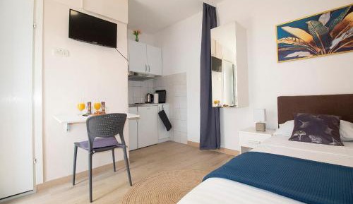 Studio Apartment with Sea View