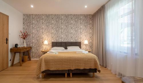 Large Double Room