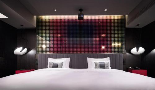 Deluxe King Room