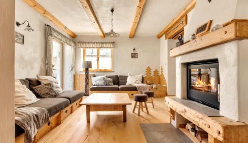 Six-Bedroom Holiday Home