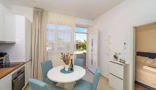 One-Bedroom Apartment with Terrace