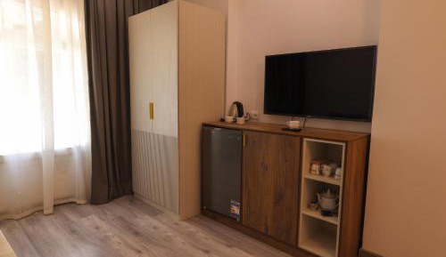 Junior Suite with Pool View