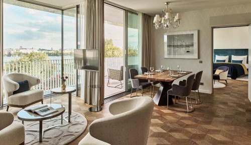 Suite with Lake View