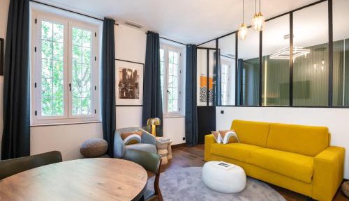 Apartment with City View