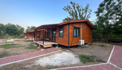 Deluxe Bungalow with Garden View