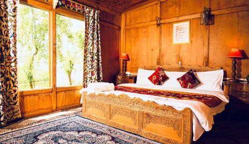 Double Room with Lake View