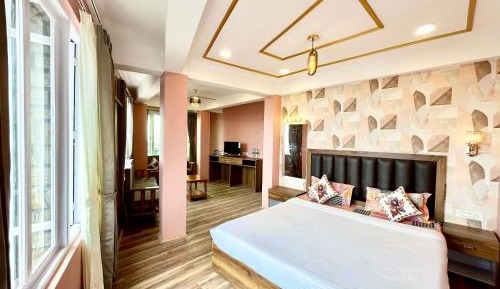 King Room with Balcony