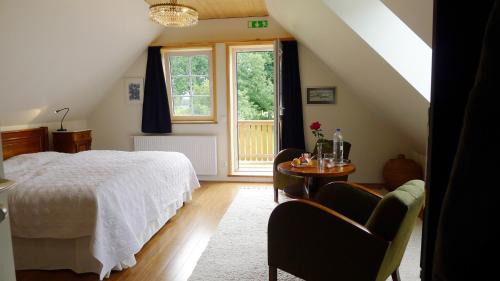 Deluxe Double or Twin Room with Balcony