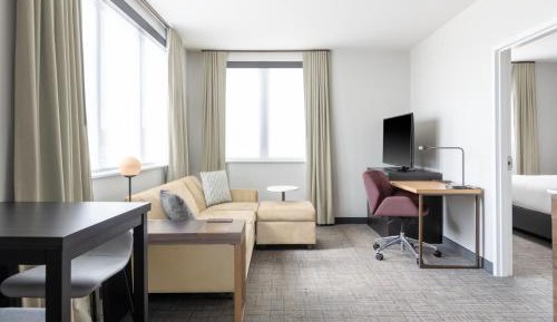 One-Bedroom King Suite with Sofa Bed 