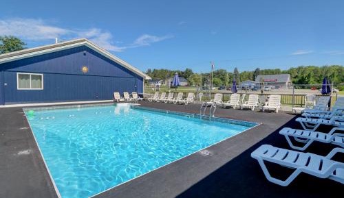 Standard Queen Room with Two Queen Beds - Non-Smoking