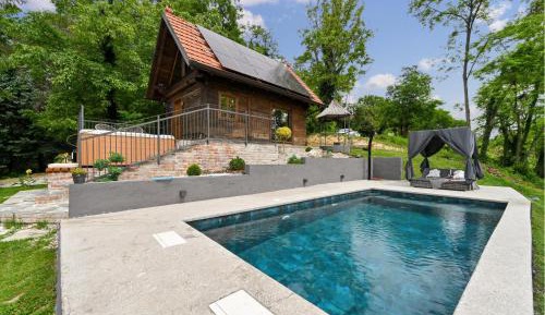 One-Bedroom Holiday Home