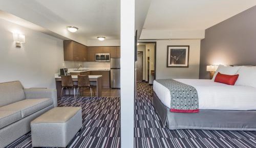 One-Bedroom Queen Suite - Non-Smoking